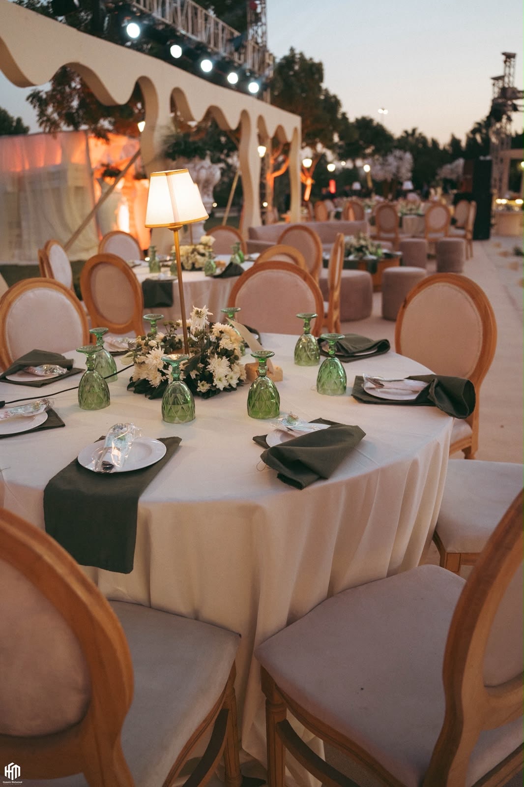 Floral arrangement and setting